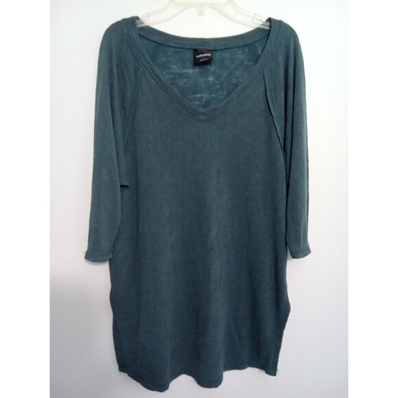 Wallflower Green Small 3/4 Sleeve V Neck - Picture 3 of 12
